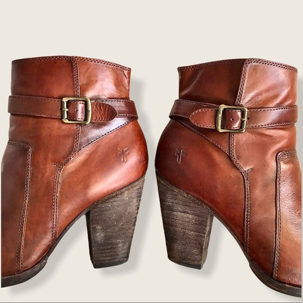 Frye Pattie Cognac Leather Belt Cute Ankle Booties - Picture 13 of 15